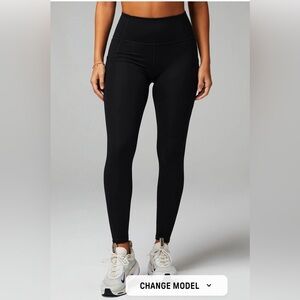 Fabletics 2-for-1 full-length Oasis leggings with pockets (size M)